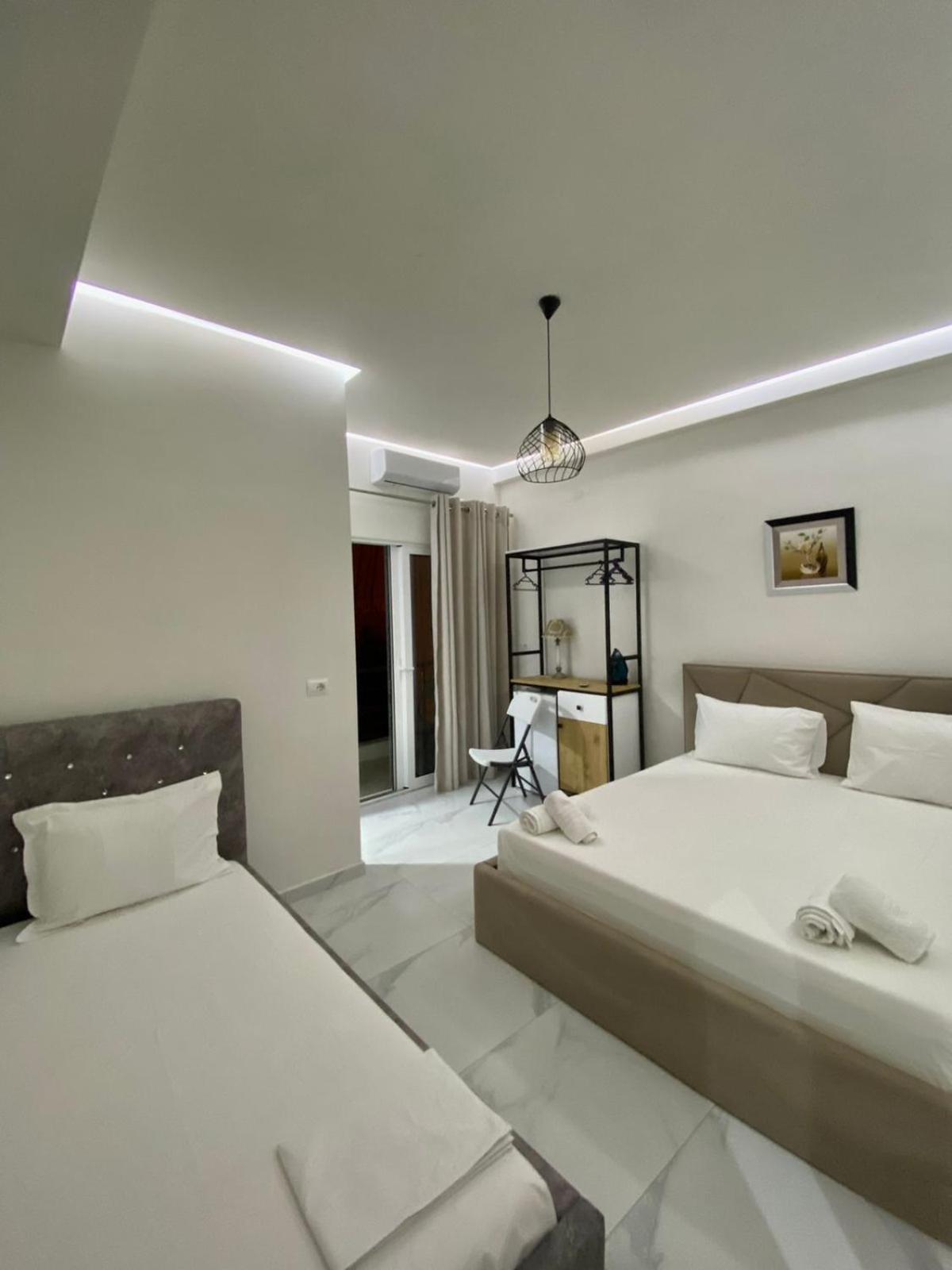 Vila Kleopatra Sarandë Esterno foto