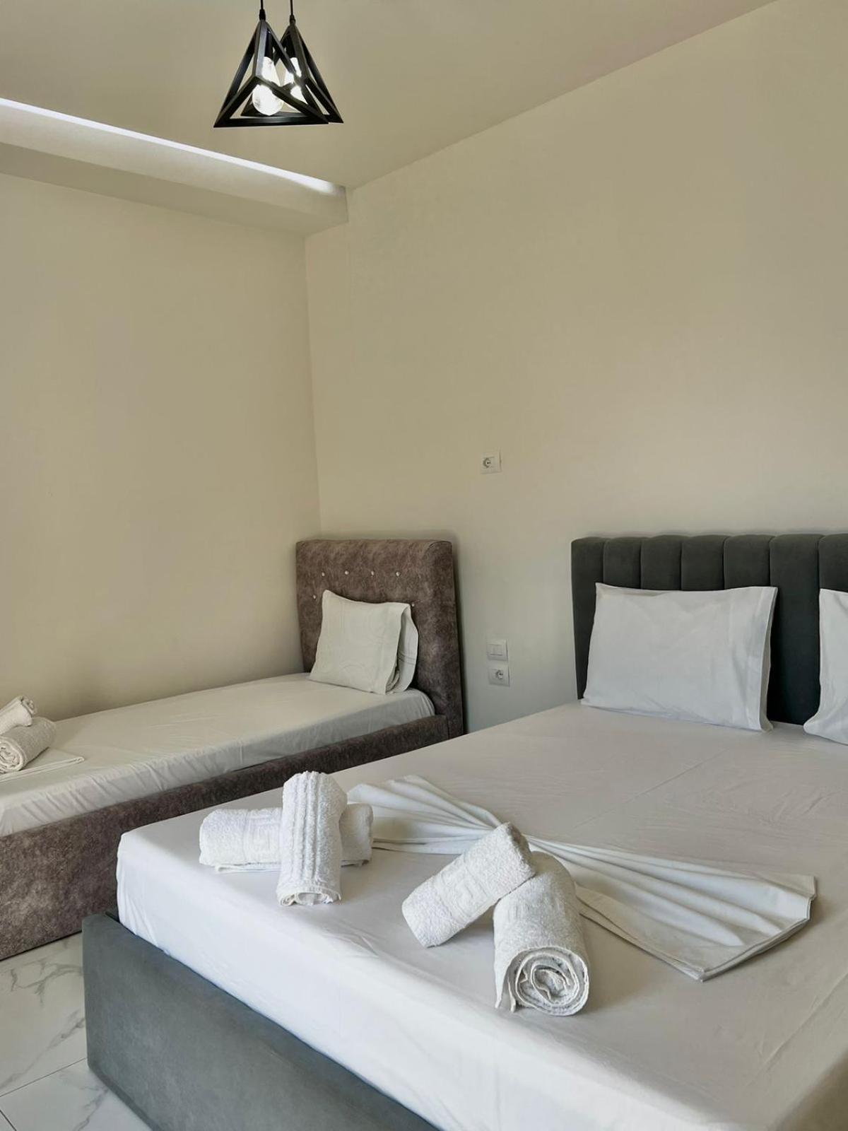 Vila Kleopatra Sarandë Esterno foto